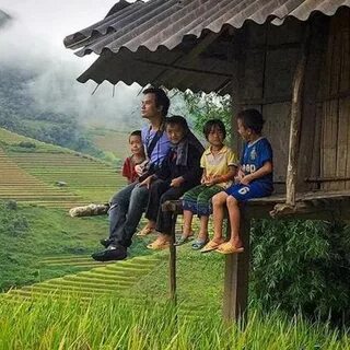 Hotspot Matrix và Hết Hà Tăng, tới dàn dâu hào môn nhiệt tình diện kiểu đồ không bao